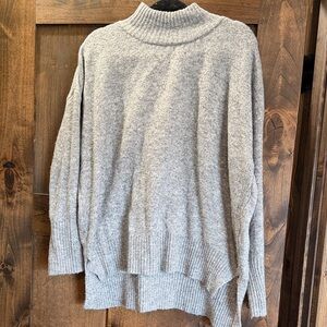 KEREN hart Light Gray Turtleneck Sweater